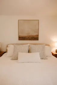 Modern, Clean and Near Everything! - Image 2