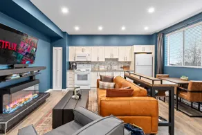 2 Bedroom Suite with Oled TV - Image 5