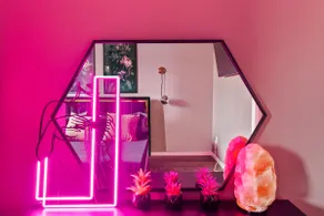 Artsy Townhouse w/ Billiards & King En Suite - Image 4
