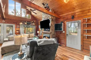 Cabin in the Woods, Pet Friendly - Image 4
