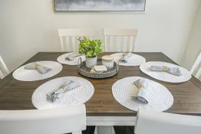 15 Min to Niagara Falls. Sleeps 6. Office. 3 BR - Image 4
