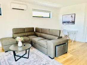 2 bed apartment opposite Chadstone shopping (U201) - Image 2