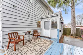 Walkable Oasis: Private Yard & 6 mi to Nat'l Park - Image 3
