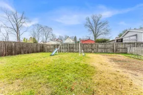 Walkable Oasis: Private Yard & 6 mi to Nat'l Park - Image 4