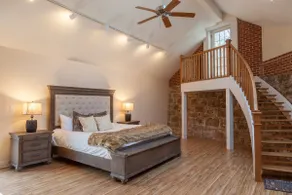 Luxury Loft With Backyard, Patio, & Grill - Image 4