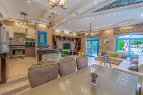 Cosy Villa with a private pool - Image 5