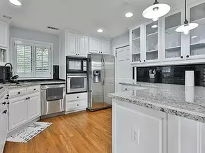 3 Bedroom 2 Bath Cozy & Private Home - Image 2