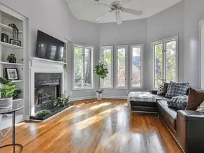 3 Bedroom 2 Bath Cozy & Private Home - Image 4