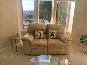 Charming lakefront entire 1BR/1BA suite/apartment - Image 3