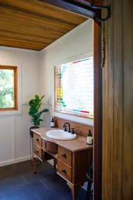 The Cottage on Mutual - Image 4