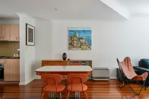 The Bridge - Townhouse With Garden & Parking - Image 2