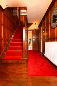 Elegant Vintage 3-Bed 2-Storey whole house for 5. - Image 3