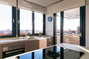 A bright apartment in Madrid - Image 4