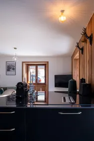 Beautiful 2 bedroom apartment in the heart of Megève - Image 3