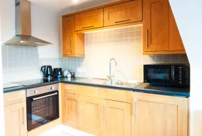 Caribou Suite-Bright & Spacious 2-Bed, Gated Parking, Close to City & Hospital - Image 2