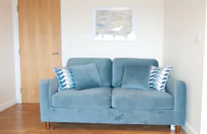 Caribou Suite-Bright & Spacious 2-Bed, Gated Parking, Close to City & Hospital - Image 3