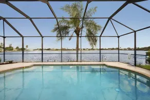 Cape Oasis 3/2 Remodeled pool home with spa - Image 2