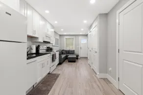 Quaint City flat+Urban Oasis+NearCapitol Hill+PRKG - Image 2
