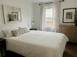New and Cozy Cottage Minutes to Blue Mountain - Image 3