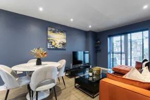 Elliot Oliver - Exquisite 2 Bedroom Apartment With Garden, Parking & EV Charger - Image 4