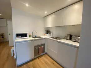 Stylish Sleep6 Flat at Iconic PiccadillyCircus VR6 - Image 3