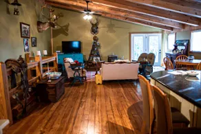 Private 3 bedroom guesthouse - Image 2
