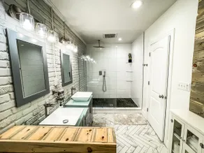 2 person suite, 10 miles frm dwtwn, free parking! - Image 2