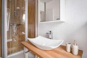 Bright apartment with 2 bedrooms - Image 3