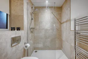 Luxury Stockton Studio Rooms, Free WiFi & Parking - Image 5