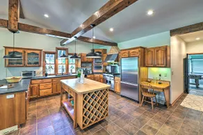 Terrace Mountain Orchard House - Image 4