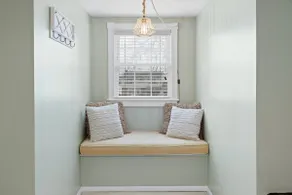 Cozy Private Suite in Hamilton - Image 5