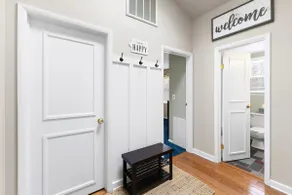 Cozy Private Suite in Hamilton - Image 3