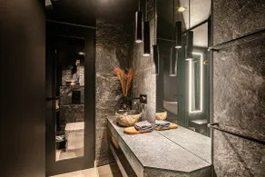 Stylish Studio, amazing location. - Image 3
