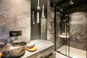Stylish Studio, amazing location. - Image 4