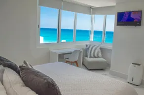Luxury ocean front apartment, gym, spa, pool, jacuzzi, beach - Image 3