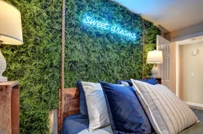 The Boho Beauty-2 bdrm/1ba-EV charger - Image 5