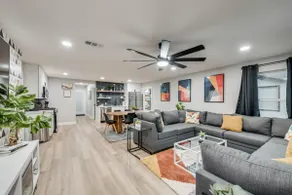 Royal Den | 5 BR, 5 King-Size Beds | Walk to UNT - Image 4