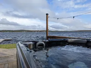 Lakefront 2BR cottage w/ hot tub - Image 4