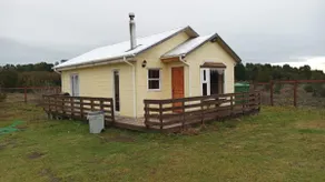 Cabin with Volcano View, Pellet Heating and Fiber Optic Internet - Image 2