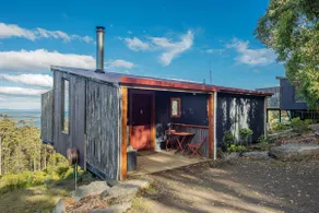 Woodbridge Hill Hideaway - Image 5