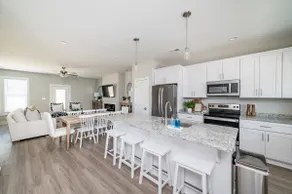 Commons House - Cozy 3BR Townhome -7 Min to LU! - Image 3