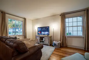 Charming Cottage Retreat - 0.5 miles from USM! - Image 3