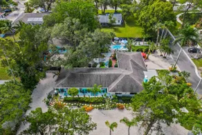 Tranquil Tide Villa - Waterview! 15 min to beach - Image 2