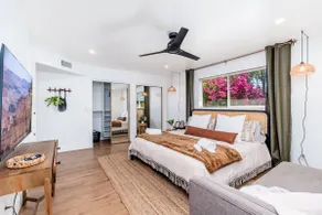 Sunshine, Paradise Escape! Private Pool, Sleeps 12 - Image 3