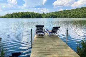 Lakefront • Hot tub • Kayaks • Fire Pit • Fishing - Image 2
