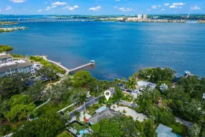 Salty Lime Villa -Waterview! 15 min to AMI beach - Image 2