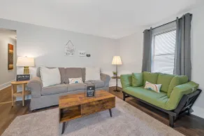 Cozy 2BR Cottage Near UD & Miami Valley Hospital - Image 5