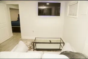 1 Bed 1 Bath Suite - Image 5