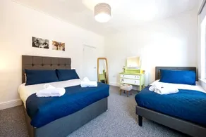 Earp House - Allerton Liverpool Stay - Sleeps 7 - Image 3
