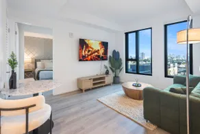 Luxury Highrise Near SF | Workspace, Pool, Parking - Image 2